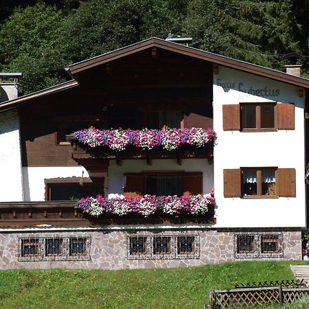 Haus Hubertus Lägenhet Sankt Leonhard im Pitztal Exteriör bild
