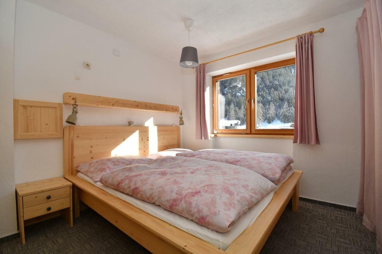 Haus Hubertus Lägenhet Sankt Leonhard im Pitztal Exteriör bild