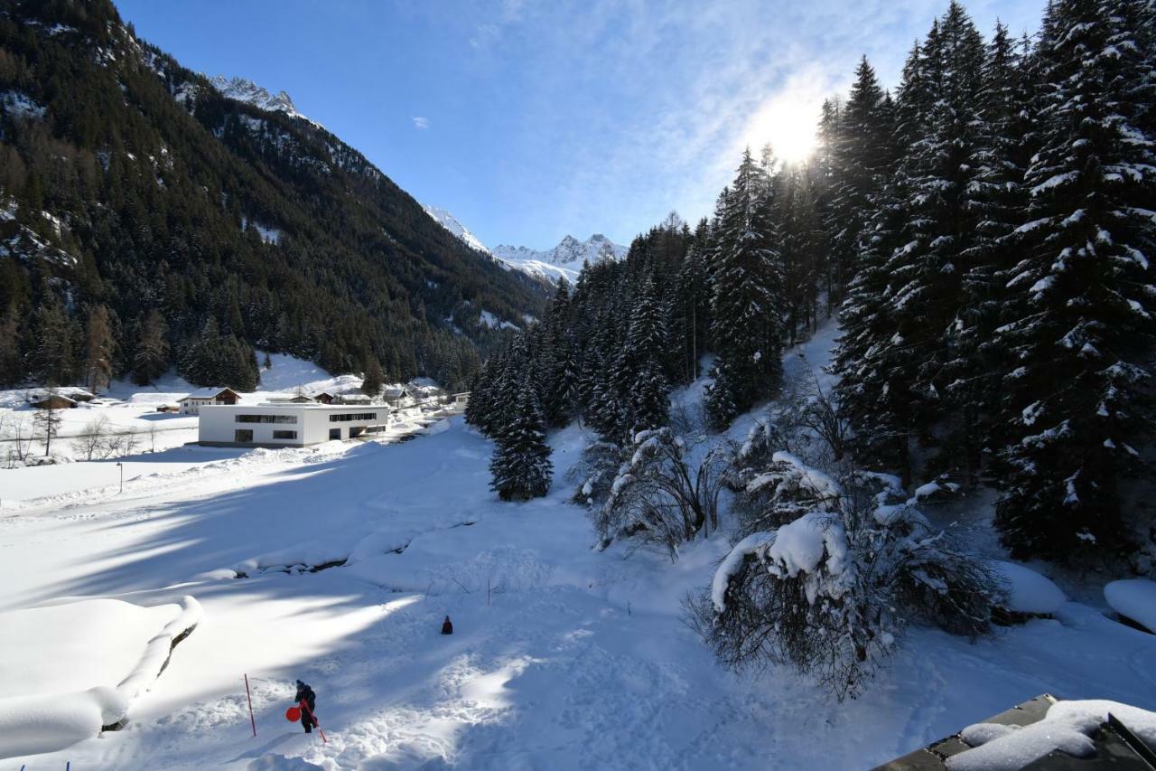 Haus Hubertus Lägenhet Sankt Leonhard im Pitztal Exteriör bild