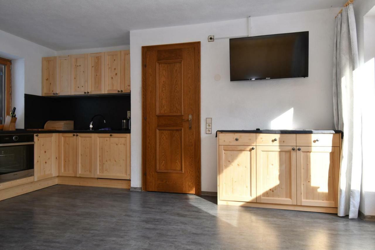Haus Hubertus Lägenhet Sankt Leonhard im Pitztal Exteriör bild