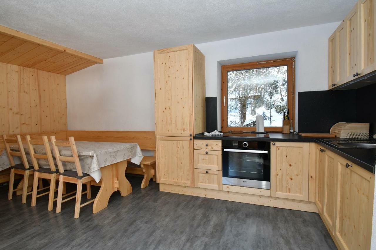 Haus Hubertus Lägenhet Sankt Leonhard im Pitztal Exteriör bild